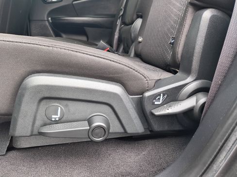 Used 2017 Dodge Journey Crossroad image 28