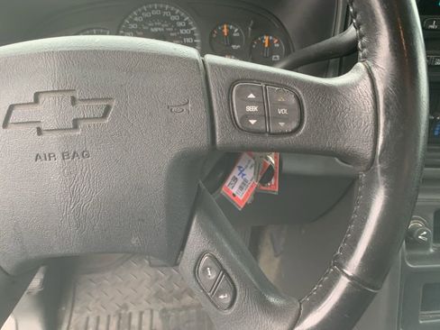 Used 2005 Chevrolet Silverado 1500 LS image 14