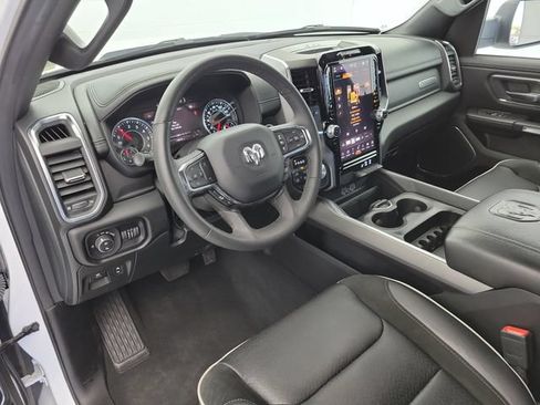 Used 2025 RAM 1500 Laramie AWD/4WD image 18