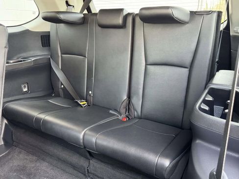 Used 2025 Toyota Grand Highlander XLE image 16