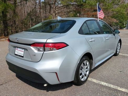 Used 2024 Toyota Corolla LE image 4