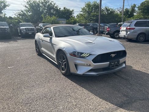 Used 2018 Ford Mustang Premium RWD image 2