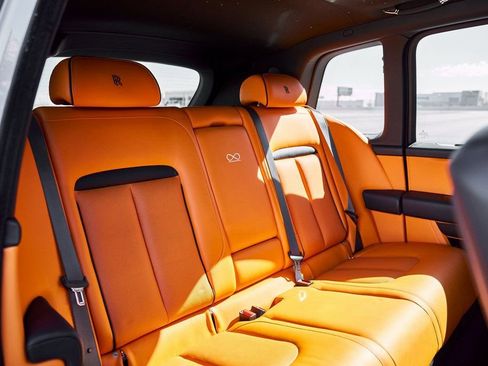 Used 2024 Rolls-Royce Cullinan Black Badge image 49