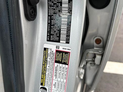 Used 2010 Toyota Corolla LE image 14