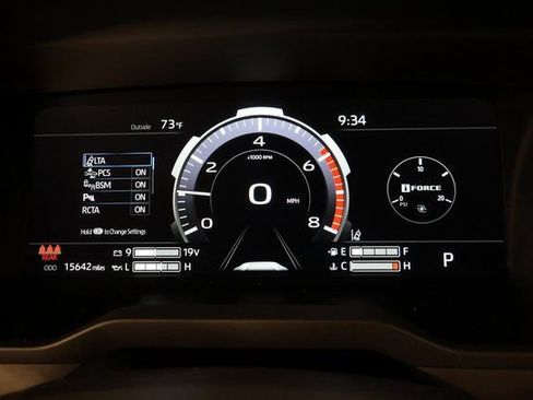 Used 2025 Toyota Tundra Limited w/ TRD Off-Road Package AWD/4WD image 18