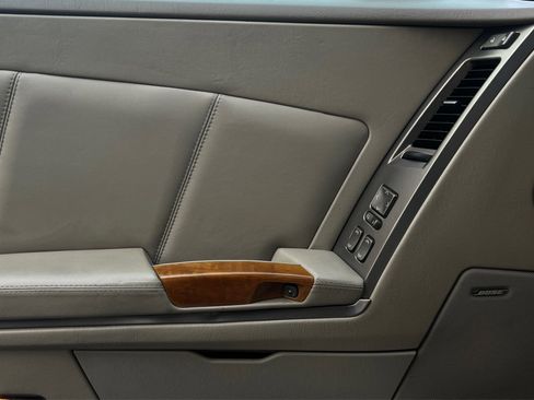 Used 2005 Cadillac XLR image 33