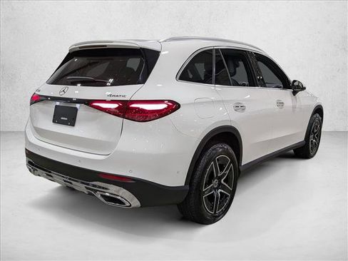 Used 2026 Mercedes-Benz GLC 300 4MATIC image 5