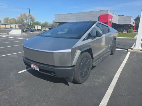 Used 2025 Tesla Cybertruck AWD Crew Cab image 1