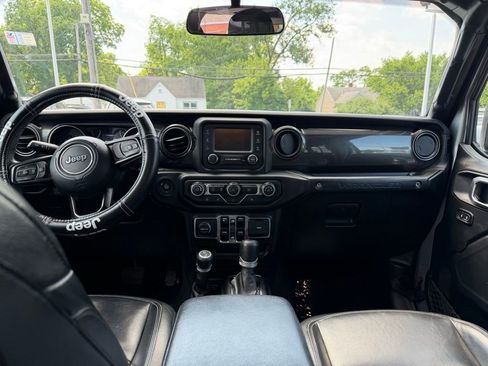 Used 2019 Jeep Wrangler Unlimited Sport AWD/4WD image 17