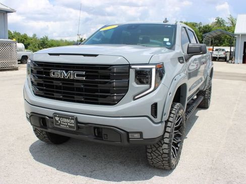 Used 2024 GMC Sierra 1500 Elevation AWD/4WD image 3