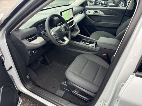 New 2026 Ford Explorer Active image 13