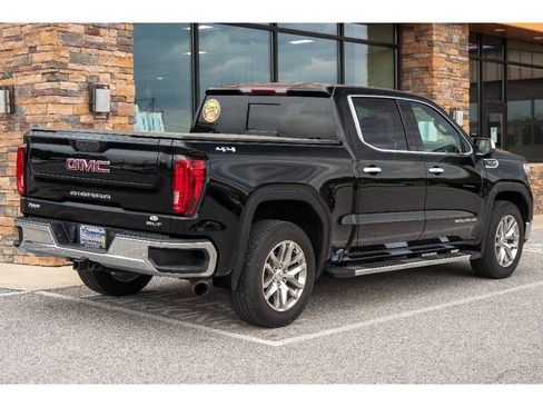 Used 2020 GMC Sierra 1500 SLT w/ SLT Premium Plus Package AWD/4WD image 3