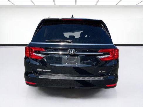 Used 2024 Honda Odyssey Elite image 5