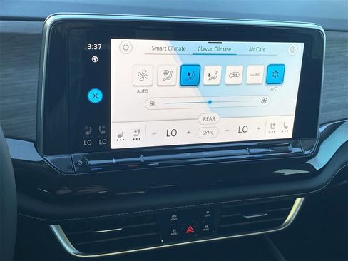 New 2026 Volkswagen Atlas SEL Premium R-Line image 24