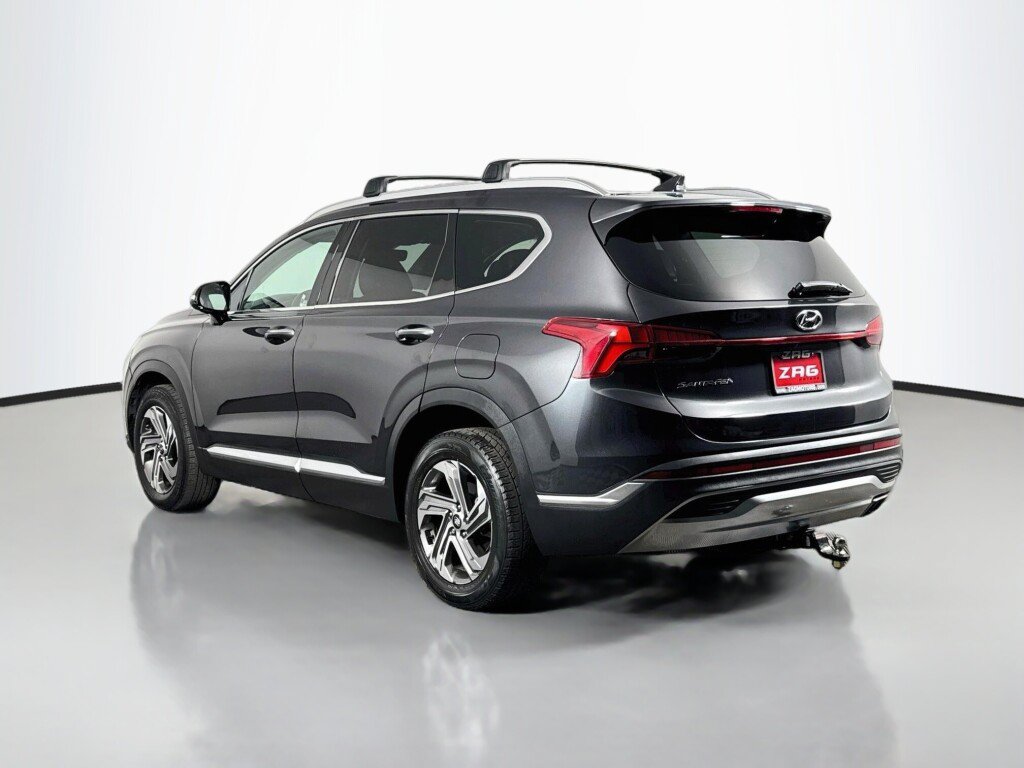 Used 2021 Hyundai Santa Fe SEL w/ Convenience + Premium Package FWD image 3