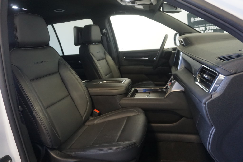 Used 2024 GMC Yukon Denali AWD/4WD image 25