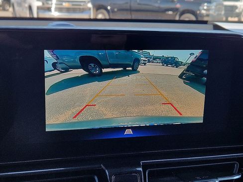 Used 2025 Chevrolet TrailBlazer RS w/ Convenience Package AWD/4WD image 8