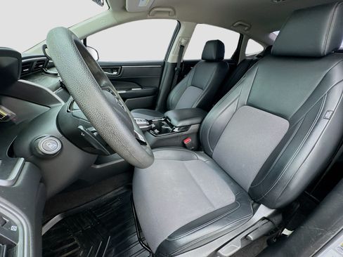 Used 2018 Honda Clarity Plug-In Hybrid image 12