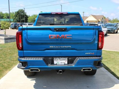 Used 2024 GMC Sierra 1500 AT4 w/ Technology Package AWD/4WD image 41