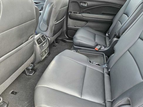 Used 2020 Honda Pilot Touring image 31