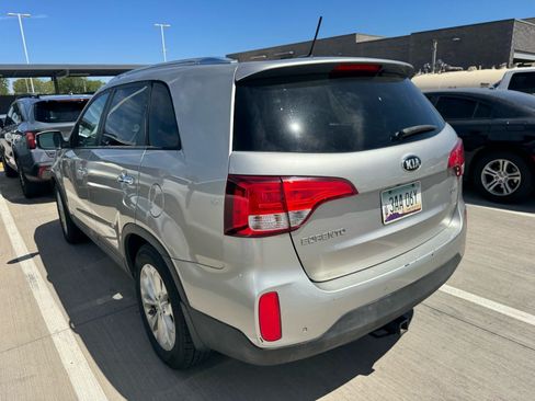 Used 2015 Kia Sorento EX w/ EX V6 Touring Package AWD/4WD image 3