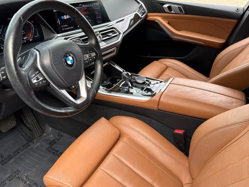Used 2019 BMW X5 xDrive40i w/ Premium Package image 11