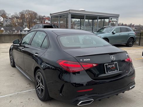 Used 2023 Mercedes-Benz C 300 4MATIC Sedan image 2