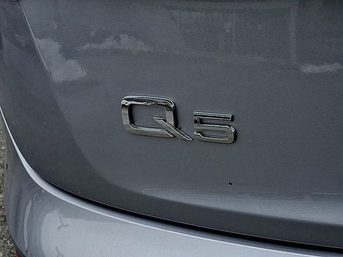 Certified 2023 Audi Q5 2.0T Premium w/ Convenience Package image 28