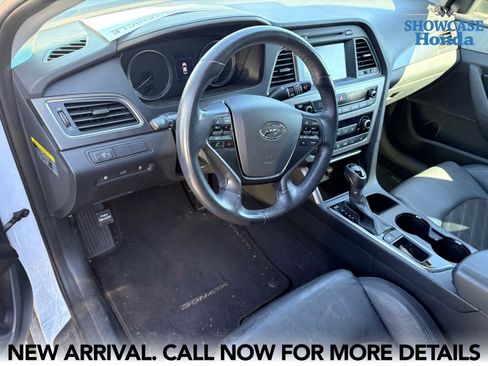 Used 2016 Hyundai Sonata Sport w/ Option Group 1V image 9