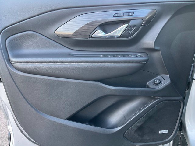Used 2022 GMC Terrain SLT w/ Infotainment Package II AWD/4WD image 14