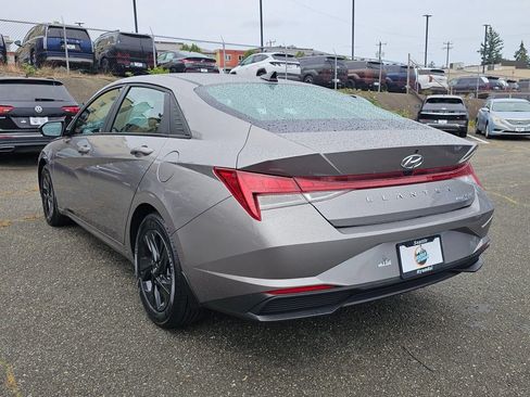 Used 2023 Hyundai Elantra Blue FWD image 5