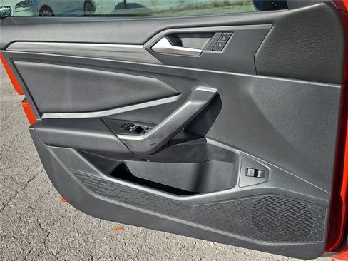 Used 2019 Volkswagen Jetta SEL image 14