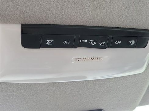 Used 2024 Nissan Kicks S image 17