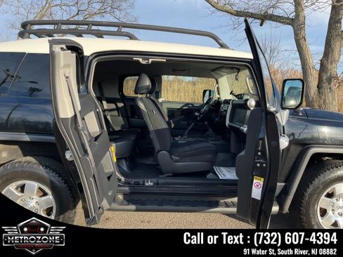 Used 2007 Toyota FJ Cruiser 4WD image 14