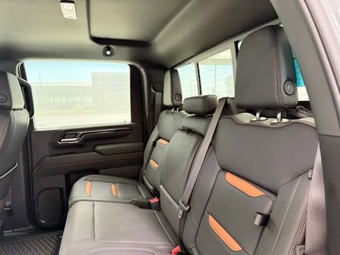 Used 2024 GMC Sierra 2500 AT4 w/ AT4 Preferred Package image 16