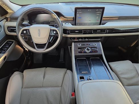 Used 2023 Lincoln Aviator Reserve w/ Equipment Group 201A image 12
