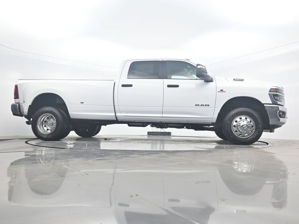 New 2026 RAM 3500 Big Horn AWD/4WD image 35