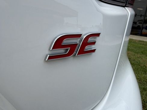 Used 2025 Toyota Corolla SE FWD image 10
