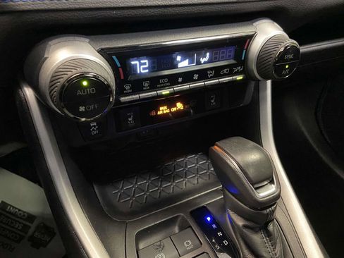 Certified 2024 Toyota RAV4 SE w/ Convenience Package image 25