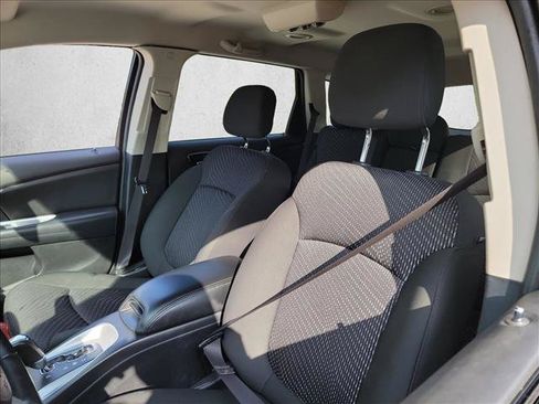 Used 2020 Dodge Journey SE w/ SE Popular Equipment Group FWD image 13