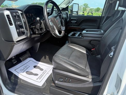 Used 2019 GMC Sierra 3500 SLT w/ Duramax Plus Package AWD/4WD image 15