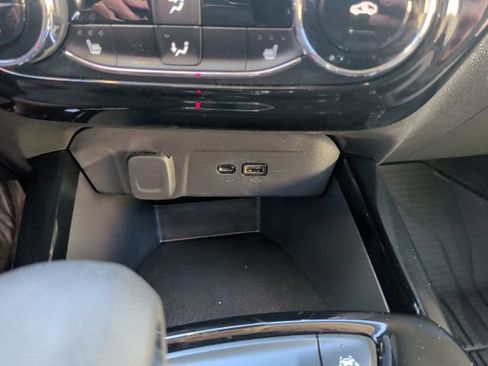 Certified 2025 Chevrolet Trax LT w/ Driver Confidence Package image 21