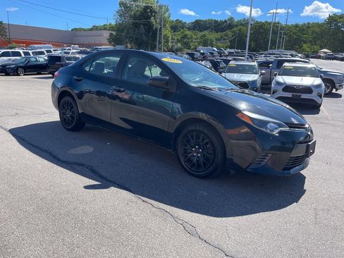 Used 2015 Toyota Corolla LE FWD image 6