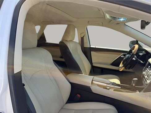 Used 2019 Lexus RX 350L FWD image 31