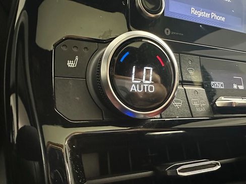 Used 2022 Toyota Highlander XSE image 38