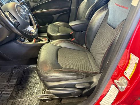 Used 2020 Jeep Compass Trailhawk image 10