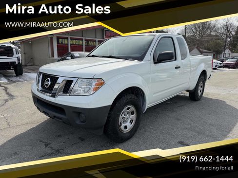 Used 2018 Nissan Frontier S image 1