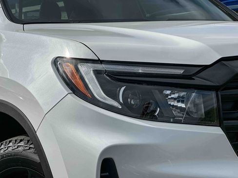 New 2026 Honda Ridgeline Black Edition image 4