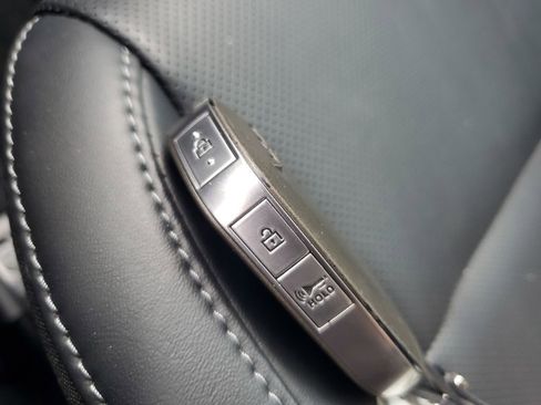 Used 2025 Kia Telluride LX FWD image 28