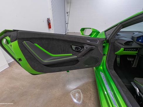 Used 2024 Lamborghini Huracan Tecnica RWD image 29